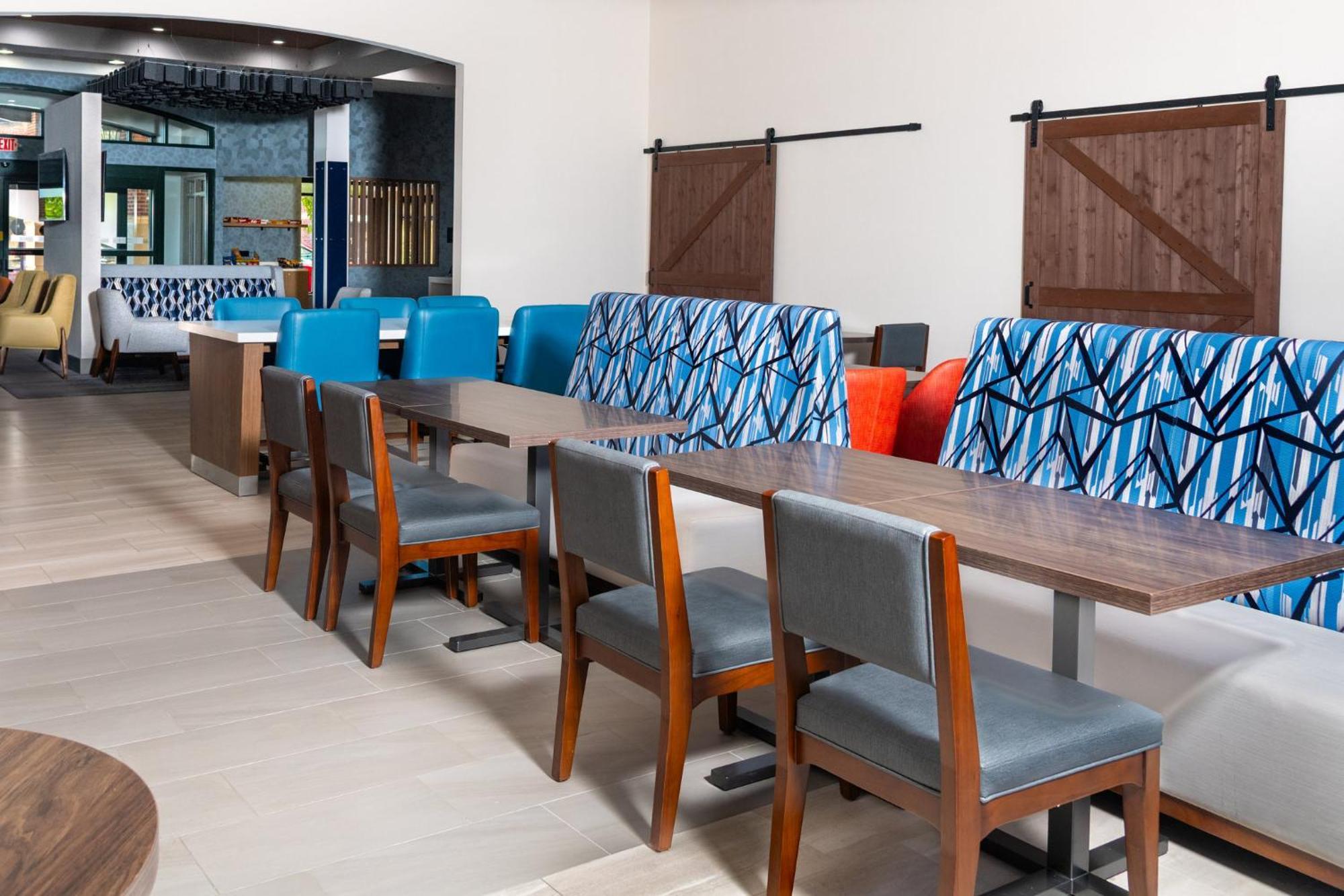 Holiday Inn Express Hotel & Suites Pittsburgh-South Side By Ihg Exterior photo